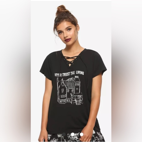 Hot Topic Tops - Hot Topic Beetlejuice T Shirt, Size 2xl